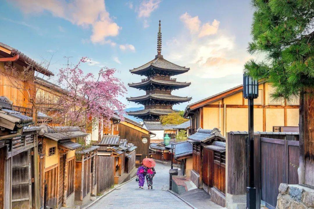 注冊(cè)日本商標(biāo)時(shí)，該選擇注冊(cè)彩色商標(biāo)還是黑白商標(biāo)？